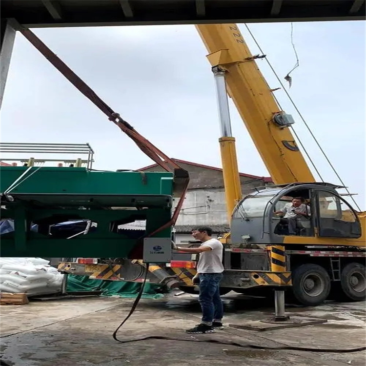 三伏潭镇注意大型吊车出租使用以及应该怎样正确维护