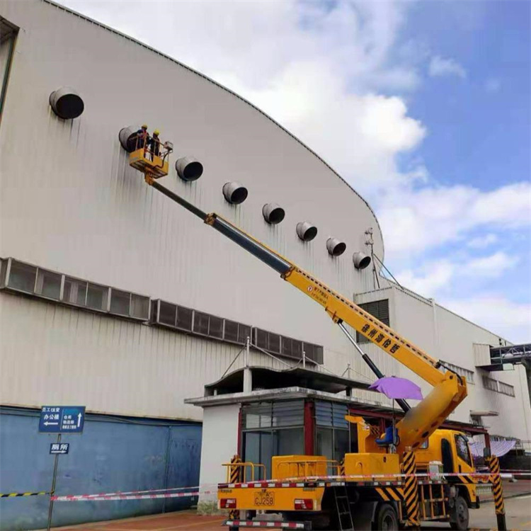 三伏潭镇高空作业车出租服务：专业广告牌安装解决方案