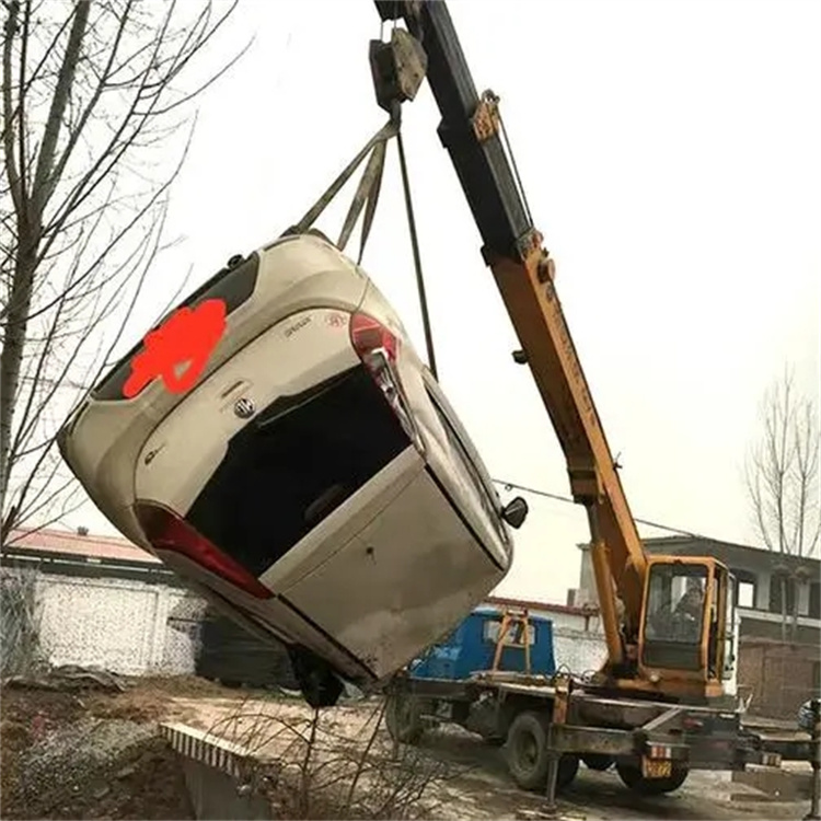 三伏潭镇随时待命，吊车24小时道路救援服务全解析